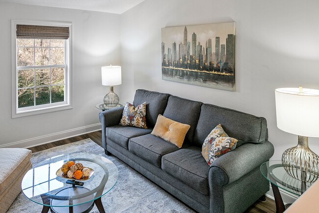 Foto del edificio - 3721 Willow Falls Way
