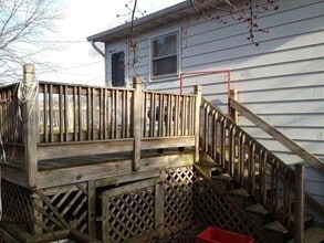 Building Photo - 515 1/2 W Howe St