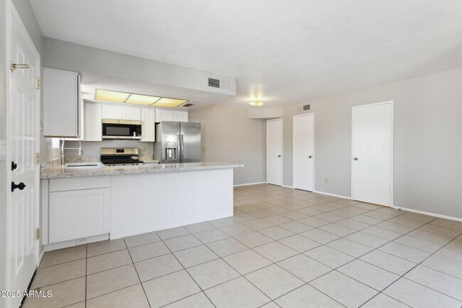 Foto del edificio - 1426 E Mountain View Rd