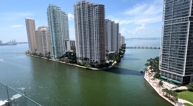 Foto del edificio - 300 Biscayne Blvd Way