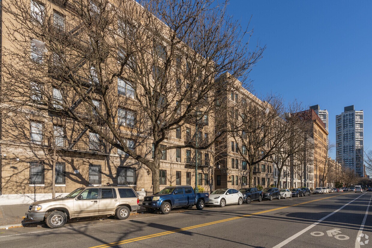 Foto principal - 45 W 110th St