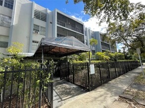 Building Photo - 13455 NE 10th Ave