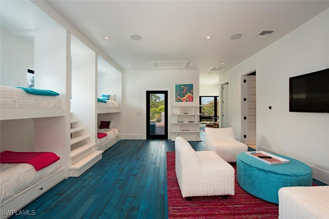 Foto del edificio - 688 3rd St N