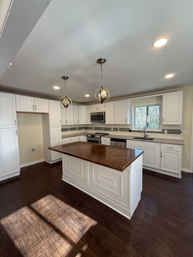 Foto del edificio - 4 Bedroom home in Ringgold