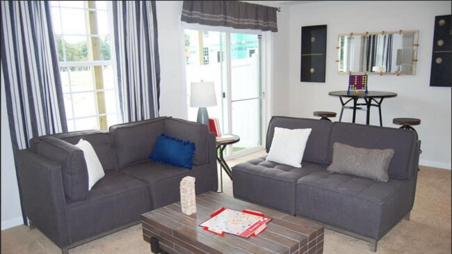 Building Photo - !! MOVE IN SPECIAL: $250 OFF on Second Mon...
