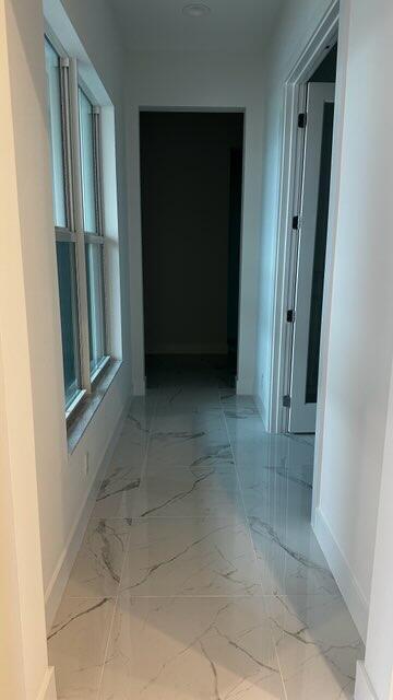 Building Photo - 9256 Crestview Cir