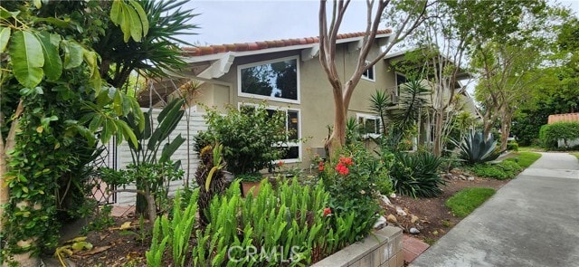 Building Photo - 2057 Via Mariposa E