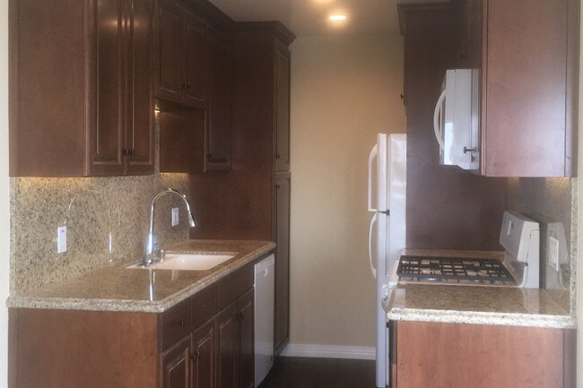 Kitchen - 746 24th St