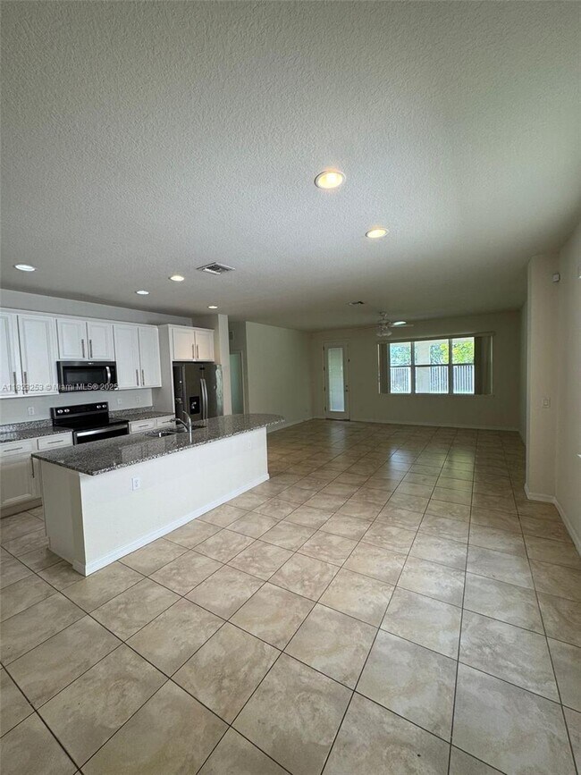 Foto del edificio - 4255 Large Leaf Ln