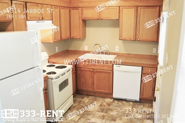 Foto del edificio - You've found your house near the action in...