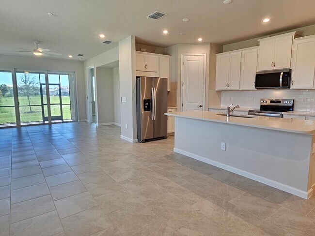 Building Photo - Annual Unfurnished New Construction 3 Bedroom 2 Bathroom Home in Sunstone at Wellen Park!