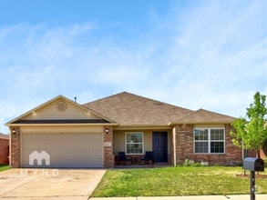 Building Photo - 2016 W Oak Valley Way