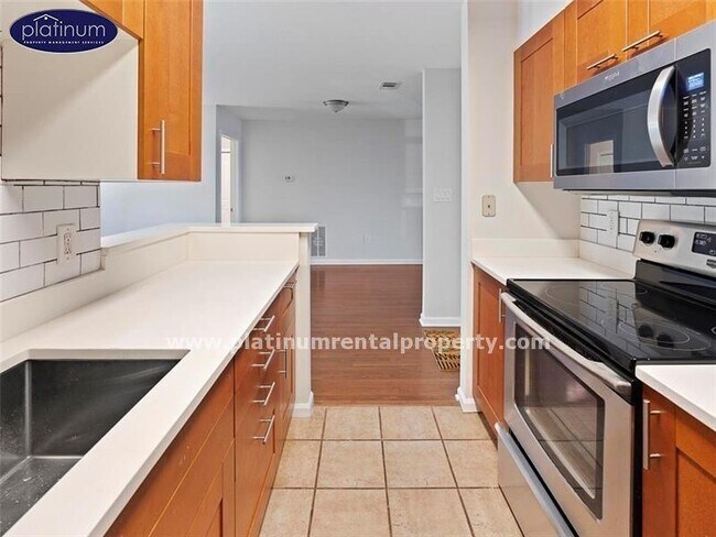 Foto del edificio - 1217 Pine Heights Dr NE