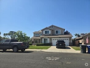 Building Photo - 871 W Millbrook St