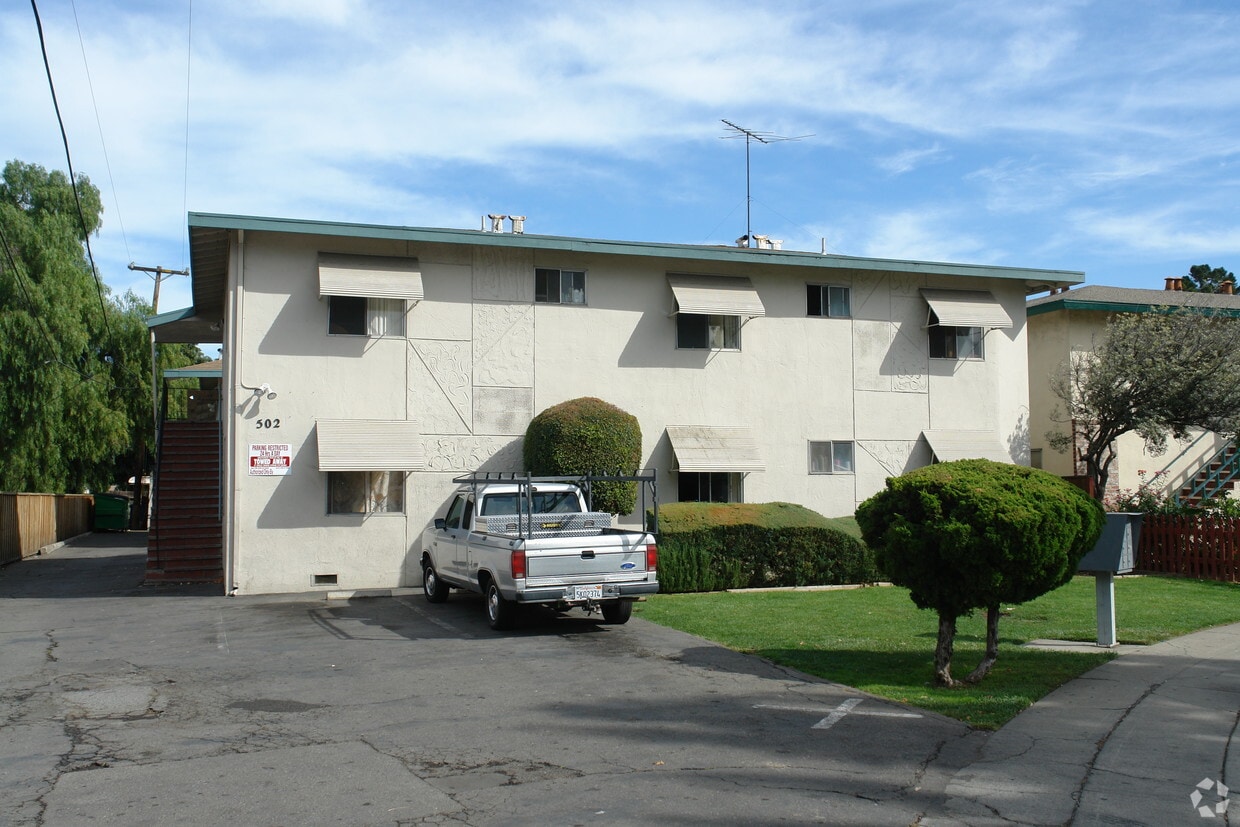 Primary Photo - 502 S Willard Ave