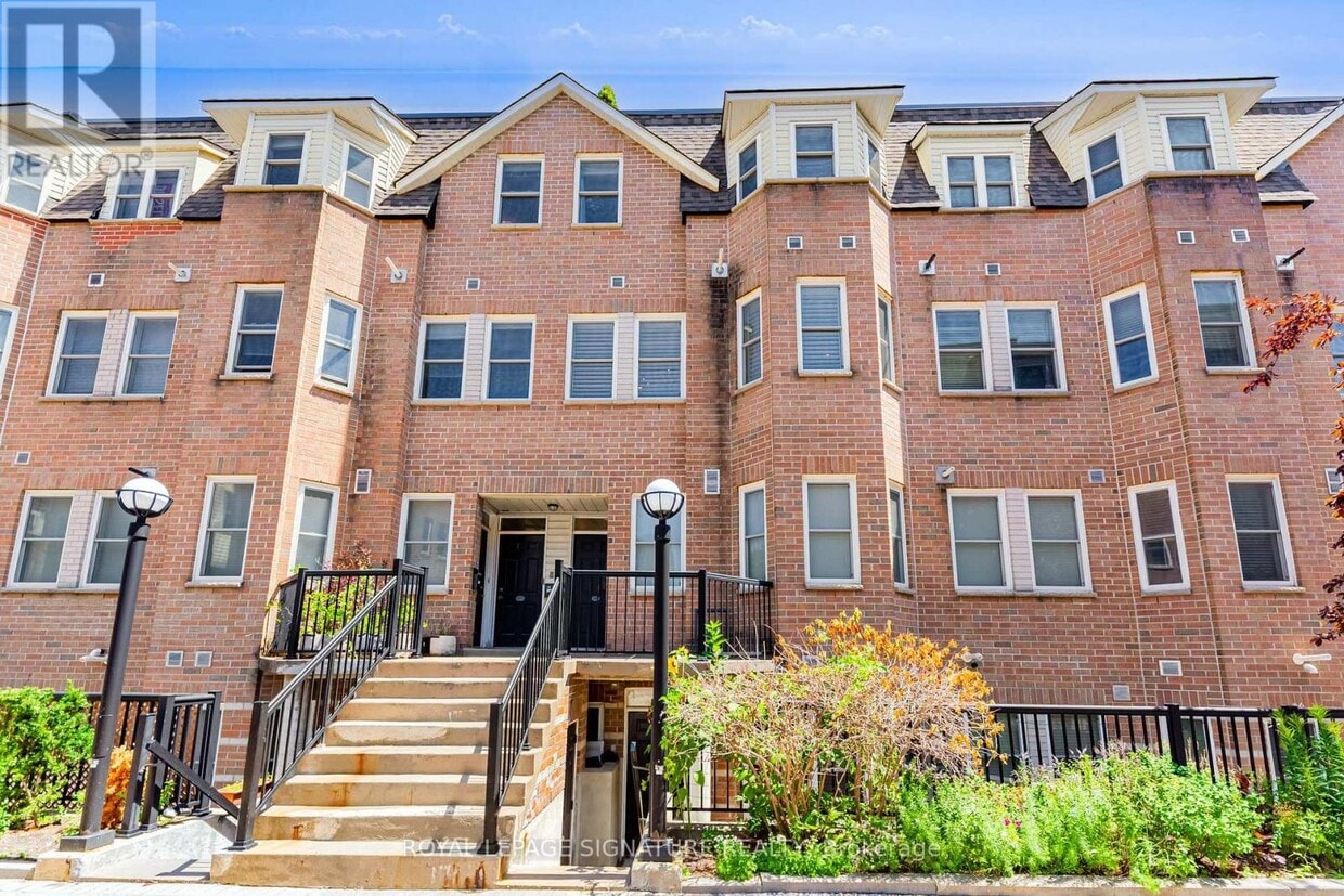 Primary Photo - 760-760 Lawrence Ave W