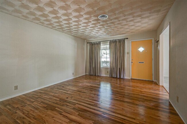 Foto del edificio - 10910 Marchant Cir