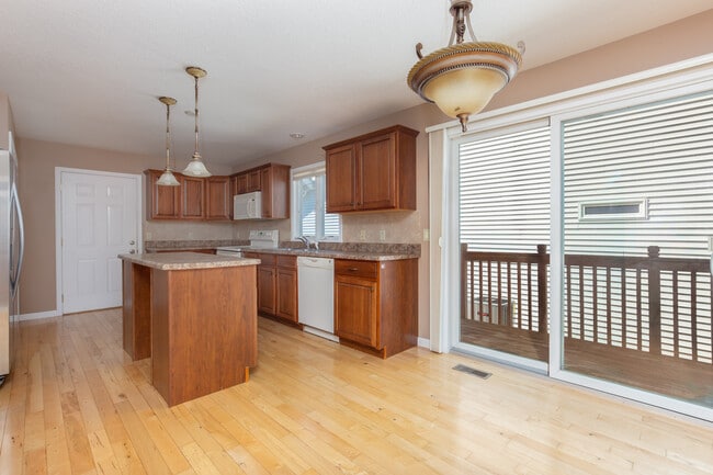 Building Photo - 3052 Cherrywood Dr