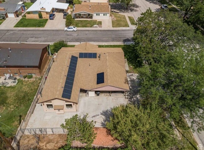 Foto del edificio - Single Family Home Close to SUU and Cedar High School