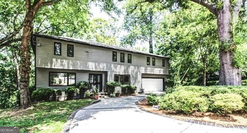 Foto principal - 2704 Margaret Mitchell Dr NW