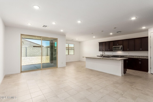 Building Photo - 16038 W El Cortez Pl