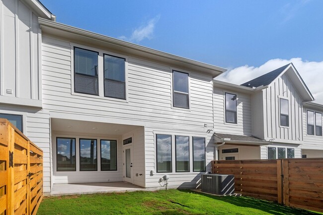 Foto del edificio - Brand New Townhome in Bella Vista!!!