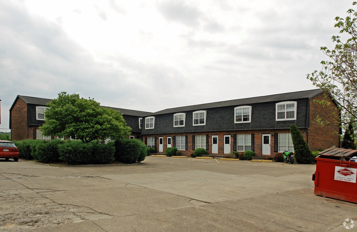 Building Photo - 140 Clayton Ave