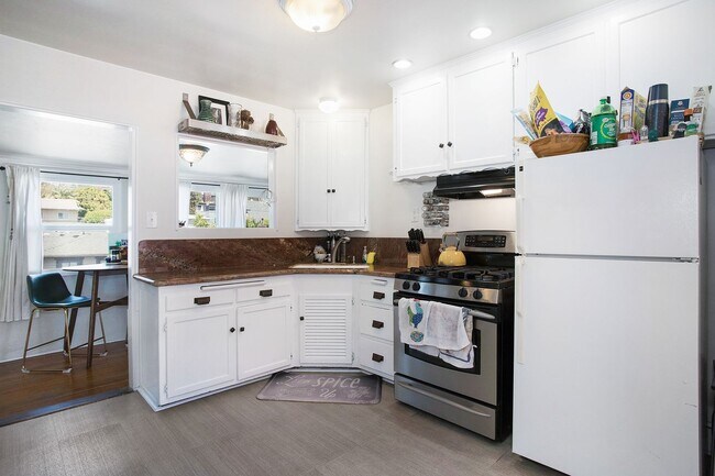 Foto del edificio - Centrally Located in the heart of Laguna V...