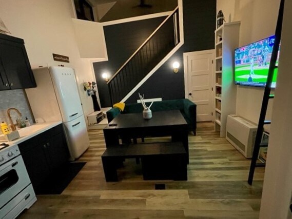 Living area - 513 Second St
