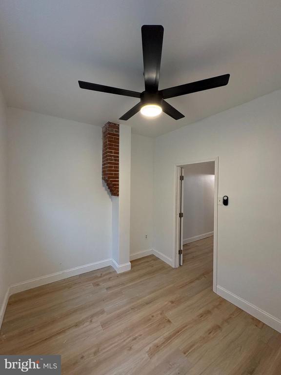 Building Photo - 2423 N Park Ave