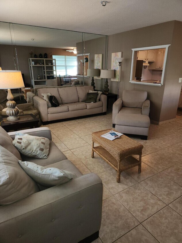 Foto principal - 650 Horizon St E