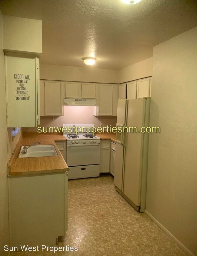 Building Photo - 2 br, 1 bath House - 304 Rio Grande Ave.
