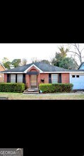Building Photo - 656 Villa Esta Ave