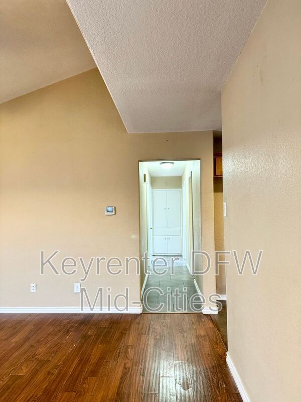 Foto del edificio - 3405 Whippoorwill Ln