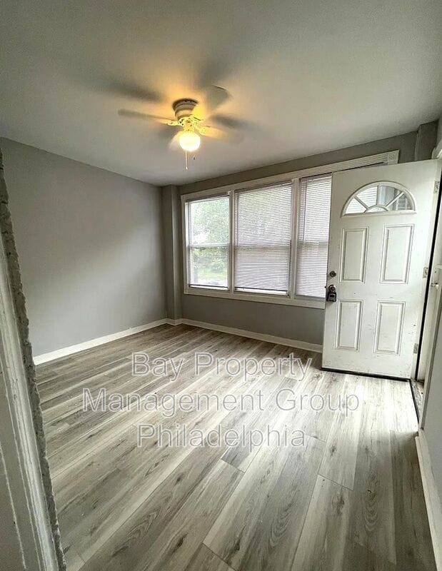 Building Photo - 4449 Morris St