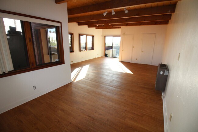 Foto del edificio - 5107 Cass St