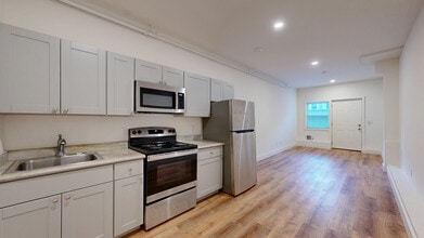 Building Photo - 2847 Folsom St