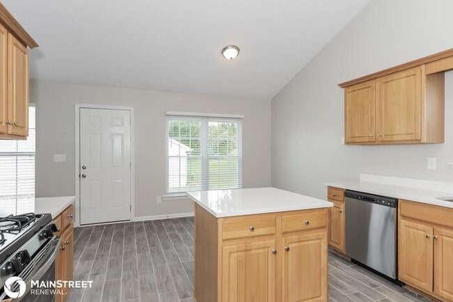 Foto del edificio - 6031 HILLVALE TRL, LITHONIA, GA 30058