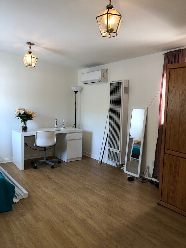 Foto del edificio - 14548 Killion St