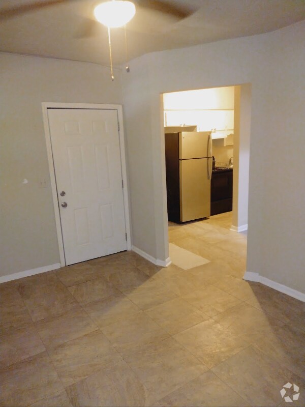 Springfield Northwest Apartments under 1,500 Jacksonville, FL 7