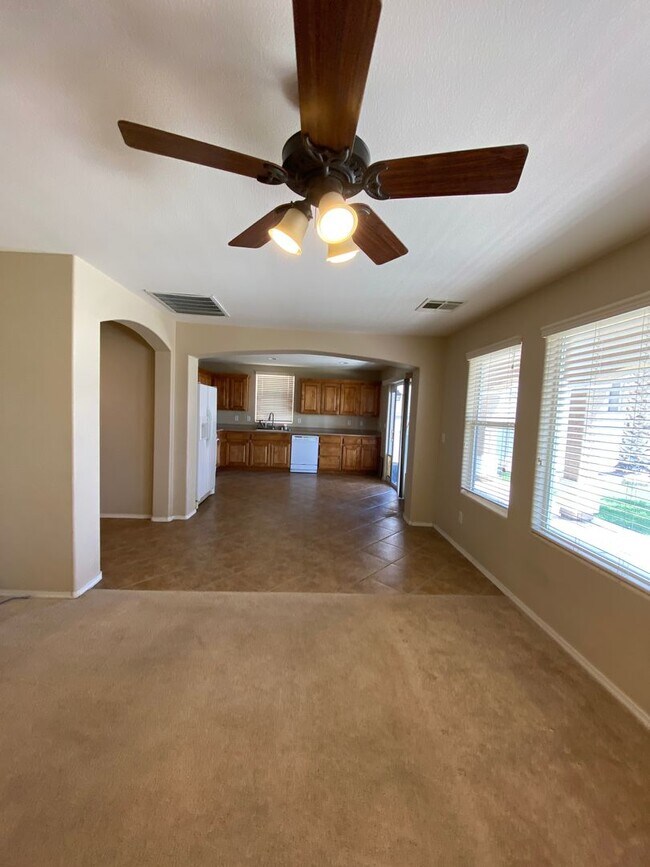 Building Photo - AMERICANA Property Mgmt - 2 story 3b-2 1/2...