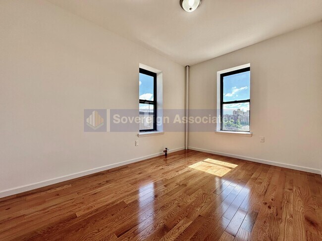 Foto del edificio - 590 Fort Washington Avenue