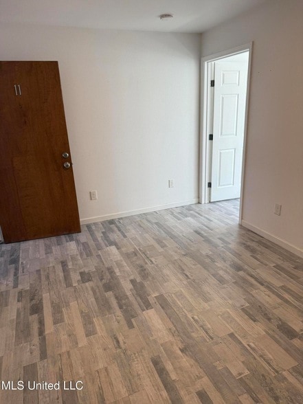 Building Photo - 212 E 2nd St