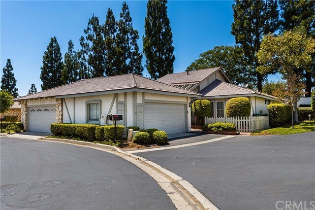 Foto del edificio - 1022 Regis Way