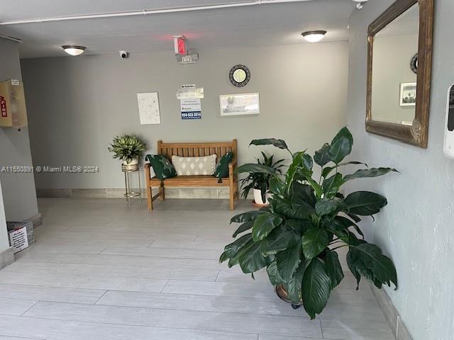 Foto del edificio - 7403 SW 82nd St