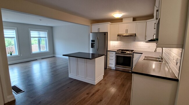 Building Photo - 12 Winterton Crt