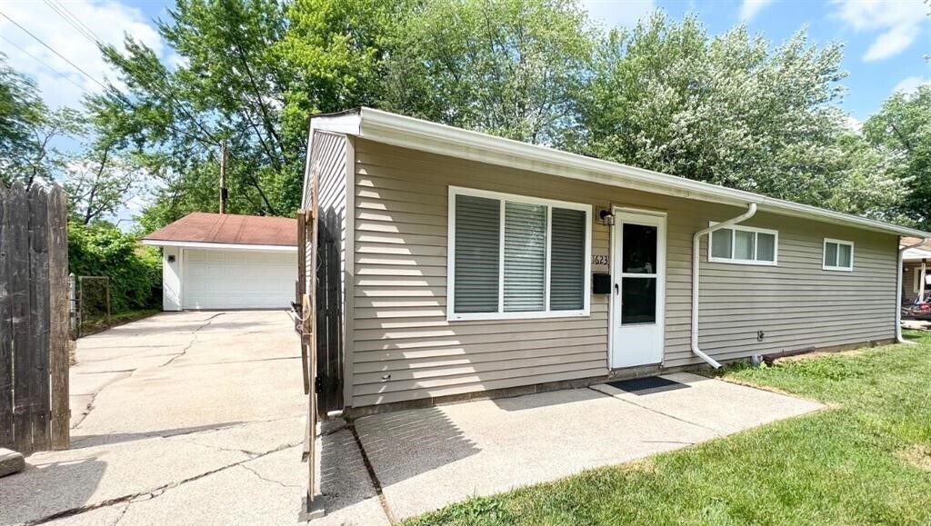 Primary Photo - 1623 Wismer St