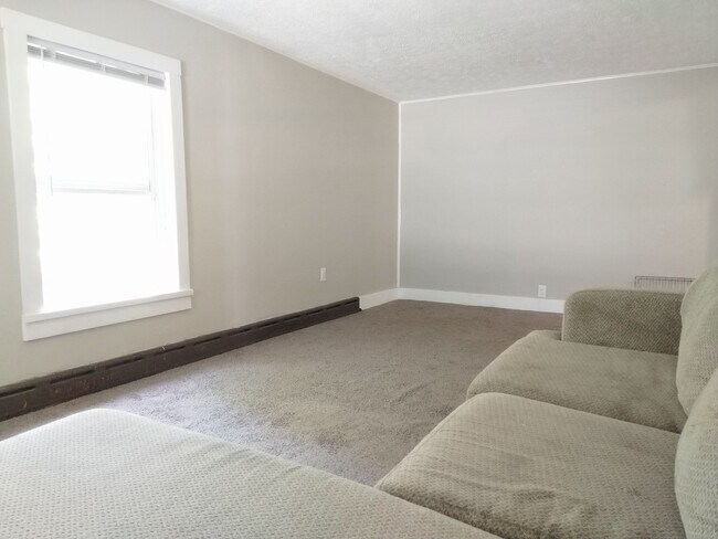 Foto del edificio - 110 N. Union Dr