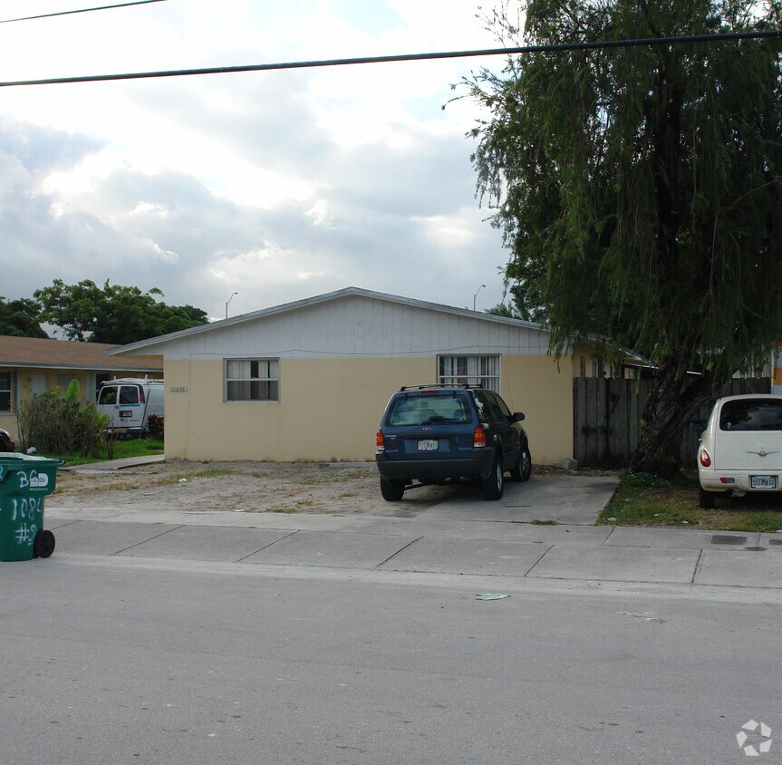 Building Photo - 10848 SW 7th St