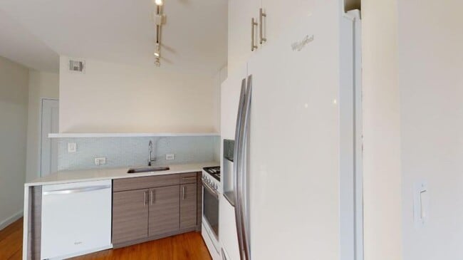 Building Photo - 1 bedroom in New York NY 10016